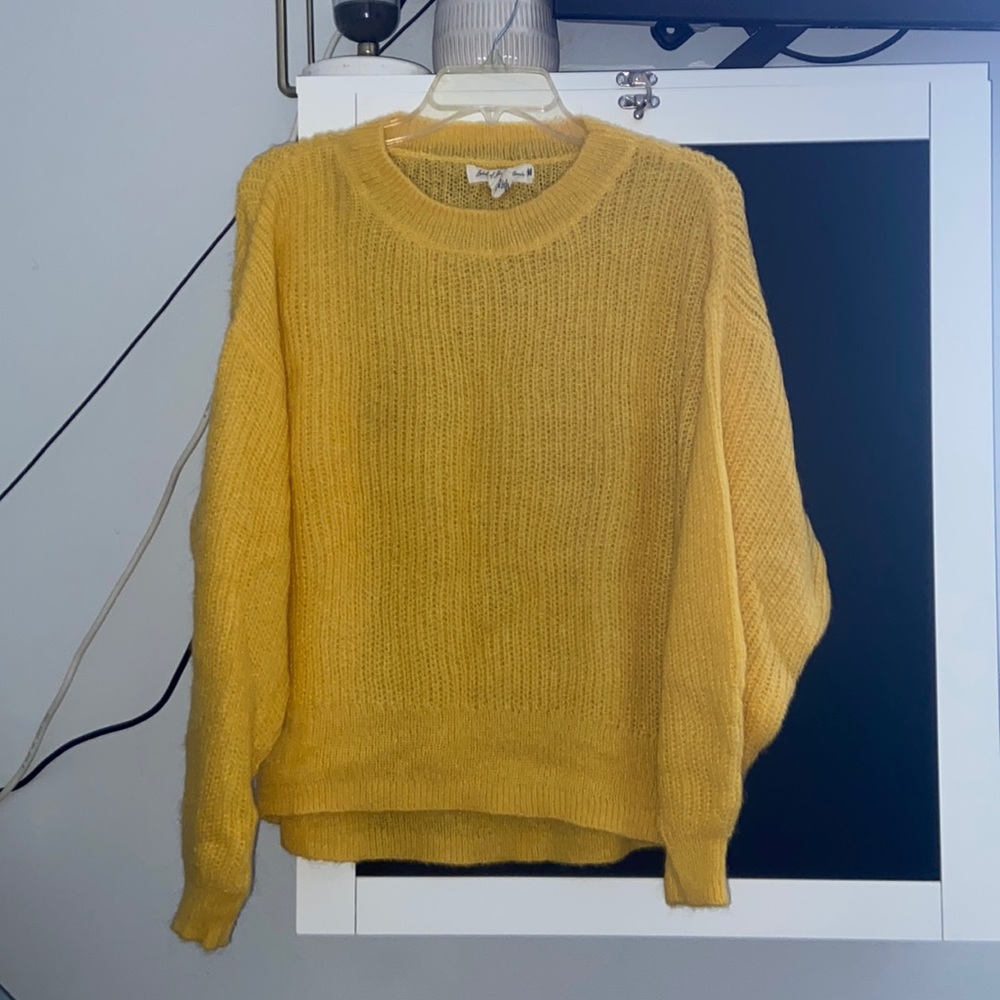 Small Yellow Sweater.. Fits like a medium